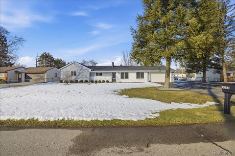 Tiny photo for 5348 Burgundy Drive, Independence Charter Township, MI 48346 (MLS # 20261009999)