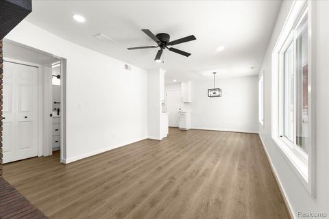 Tiny photo for 5348 Burgundy Drive, Independence Charter Township, MI 48346 (MLS # 20261009999)