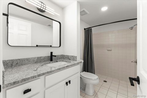 Tiny photo for 5348 Burgundy Drive, Independence Charter Township, MI 48346 (MLS # 20261009999)