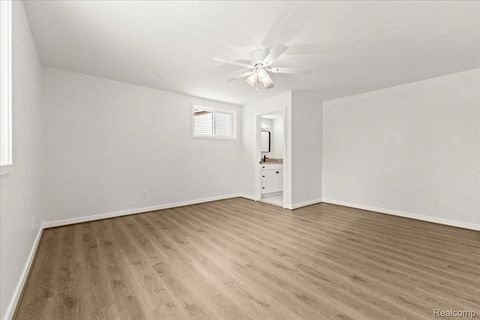 Tiny photo for 5348 Burgundy Drive, Independence Charter Township, MI 48346 (MLS # 20261009999)