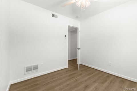 Tiny photo for 5348 Burgundy Drive, Independence Charter Township, MI 48346 (MLS # 20261009999)