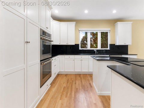 Tiny photo for 5593 Warrenshire Drive, West Bloomfield Charter Township, MI 48322 (MLS # 20261066704)