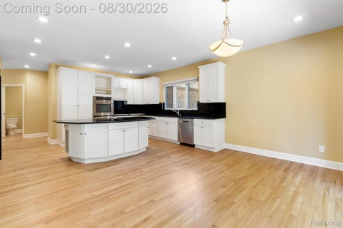 Tiny photo for 5593 Warrenshire Drive, West Bloomfield Charter Township, MI 48322 (MLS # 20261066704)
