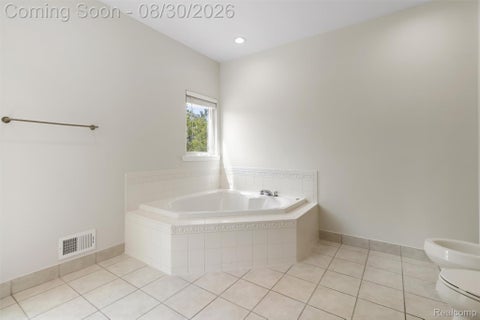Tiny photo for 5593 Warrenshire Drive, West Bloomfield Charter Township, MI 48322 (MLS # 20261066704)