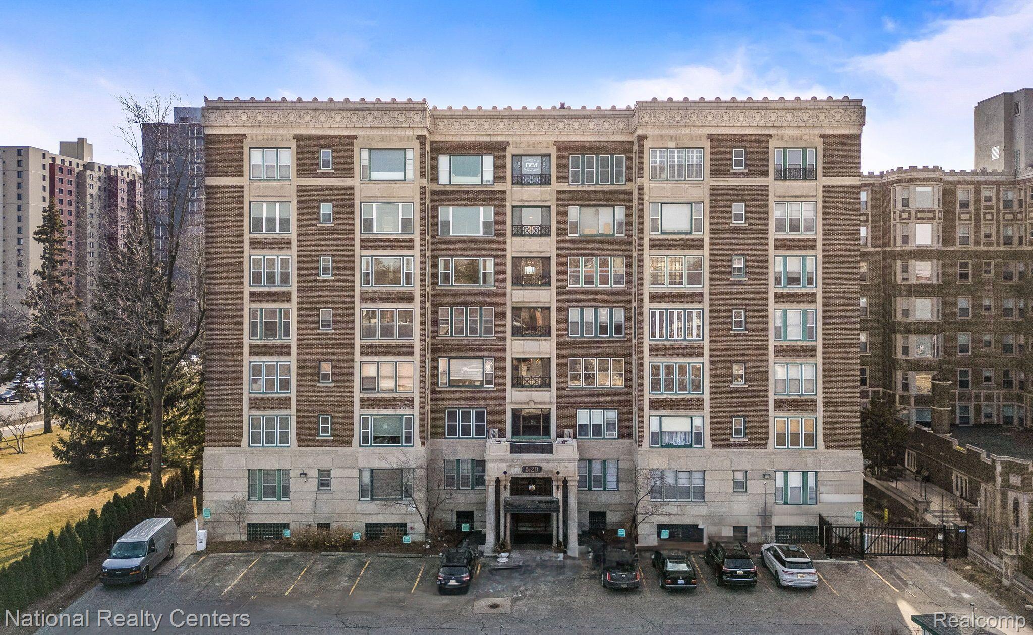 8120 E JEFFERSON Avenue 5A