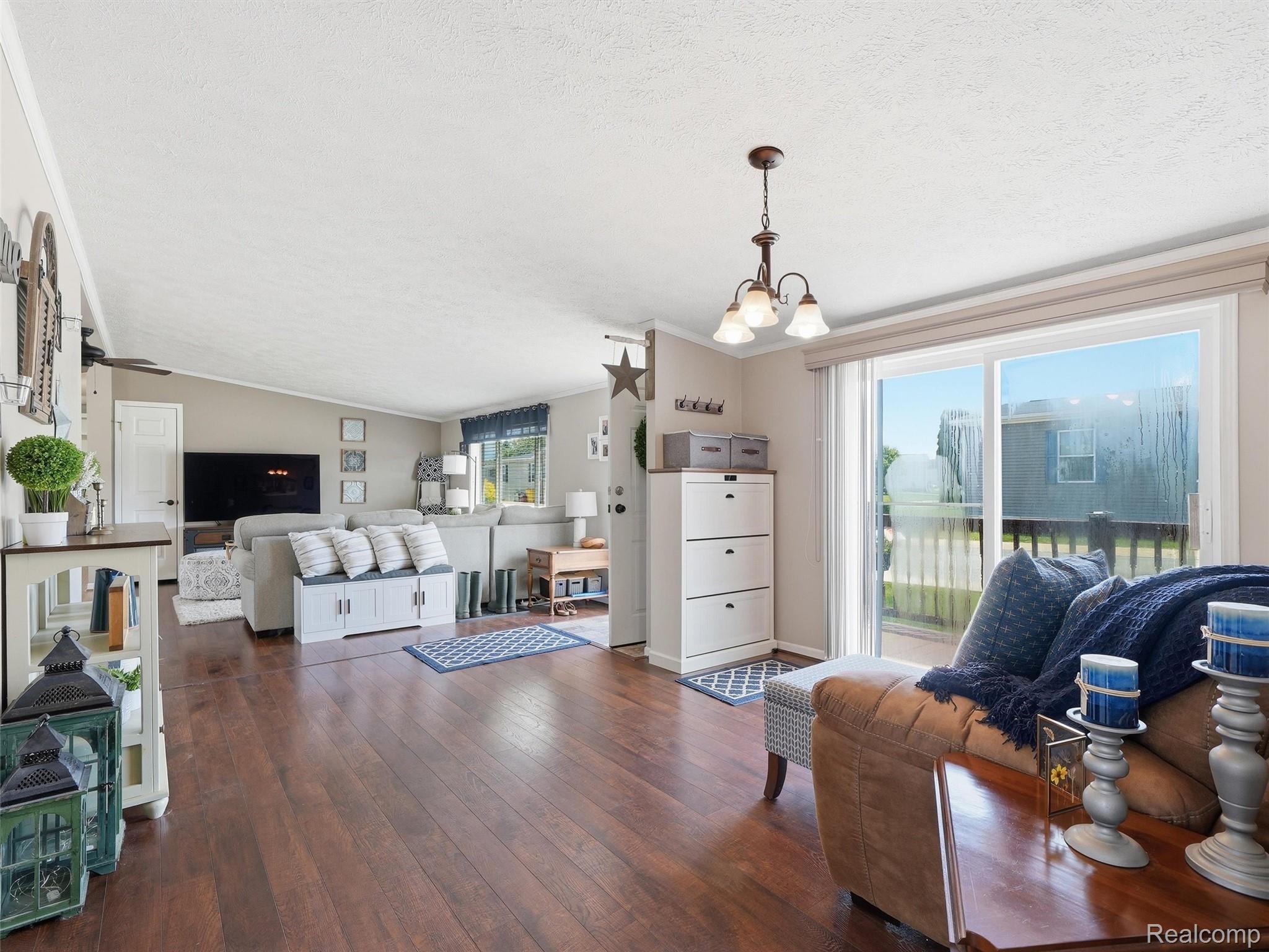 9695 Bloomsbury Circle