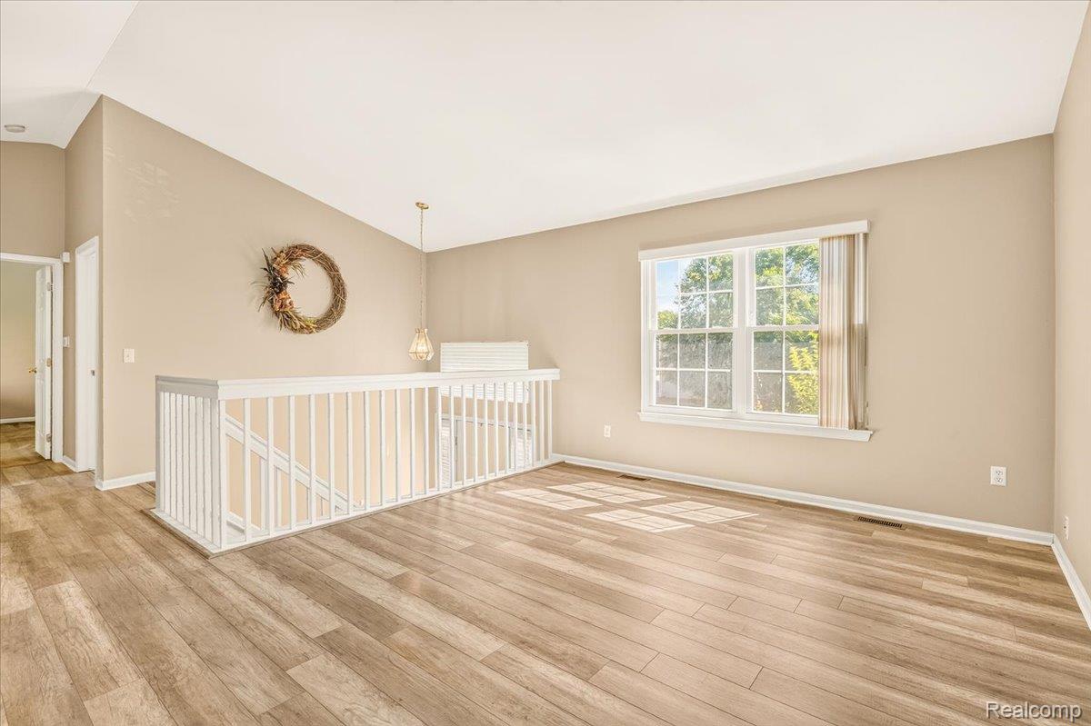 606 Thornhill Court