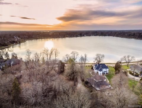 2171 Klingensmith Road Bloomfield Hills City MI 48302