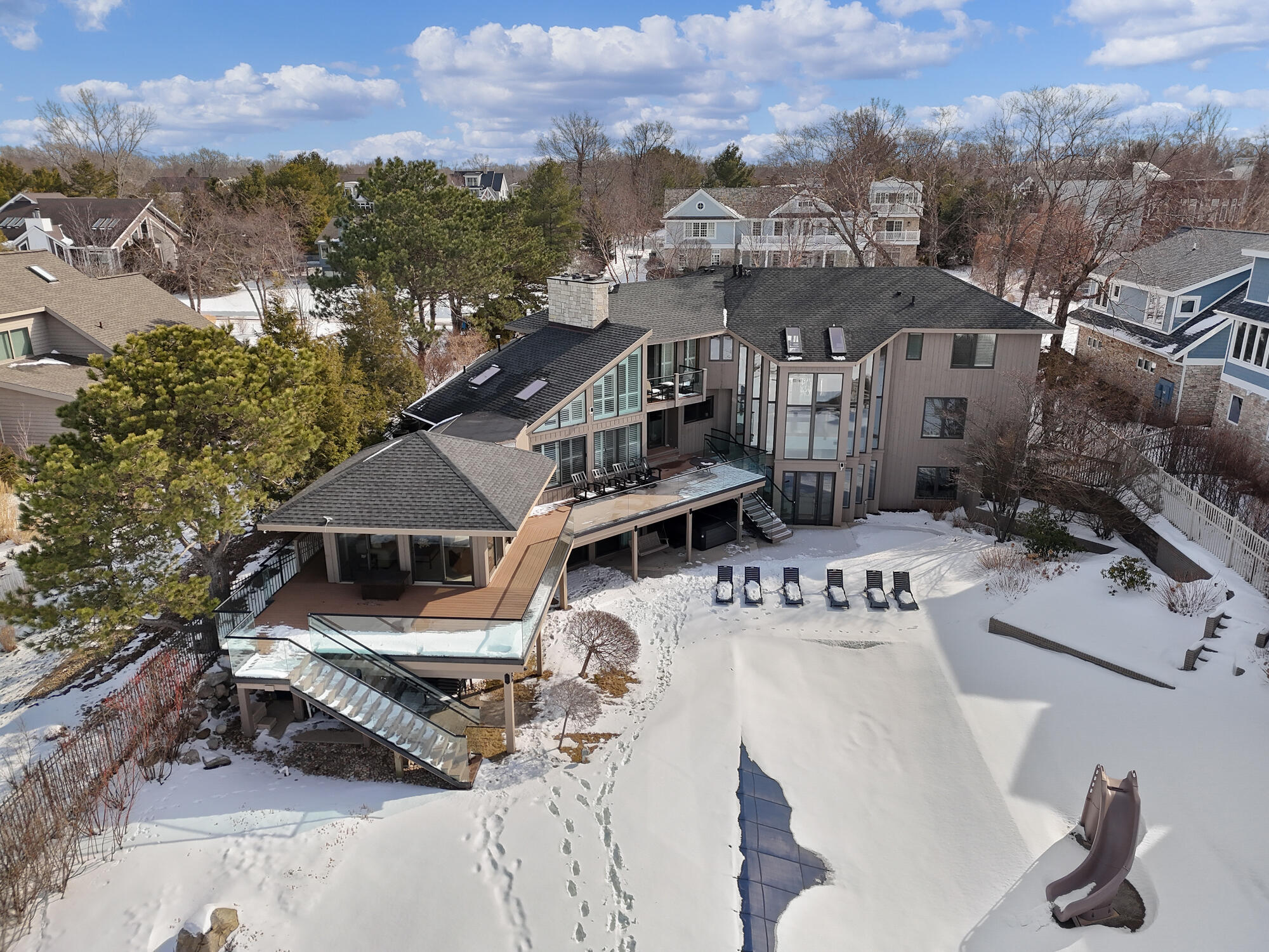 51007 Lake Park Drive