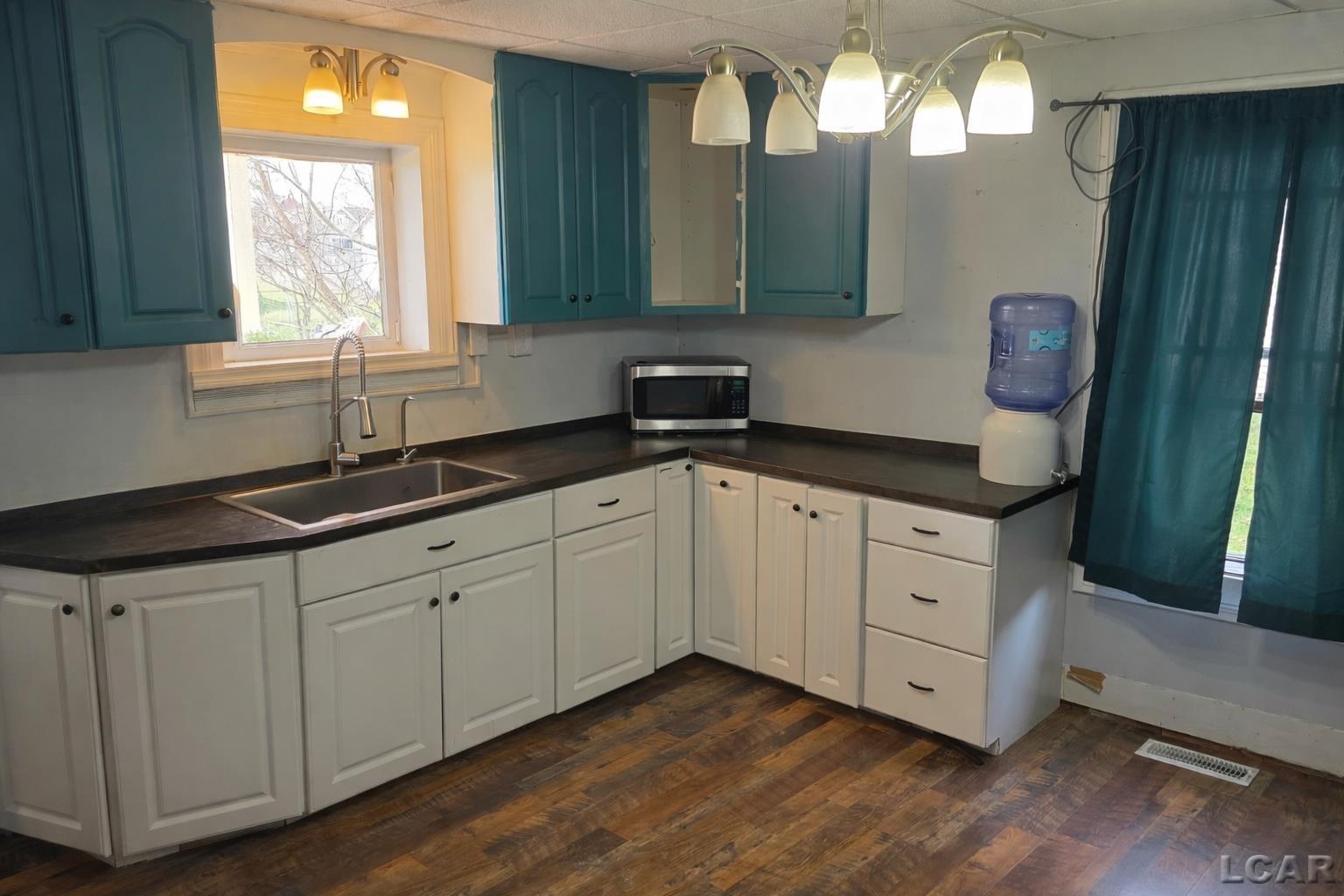 213 W Congress Street