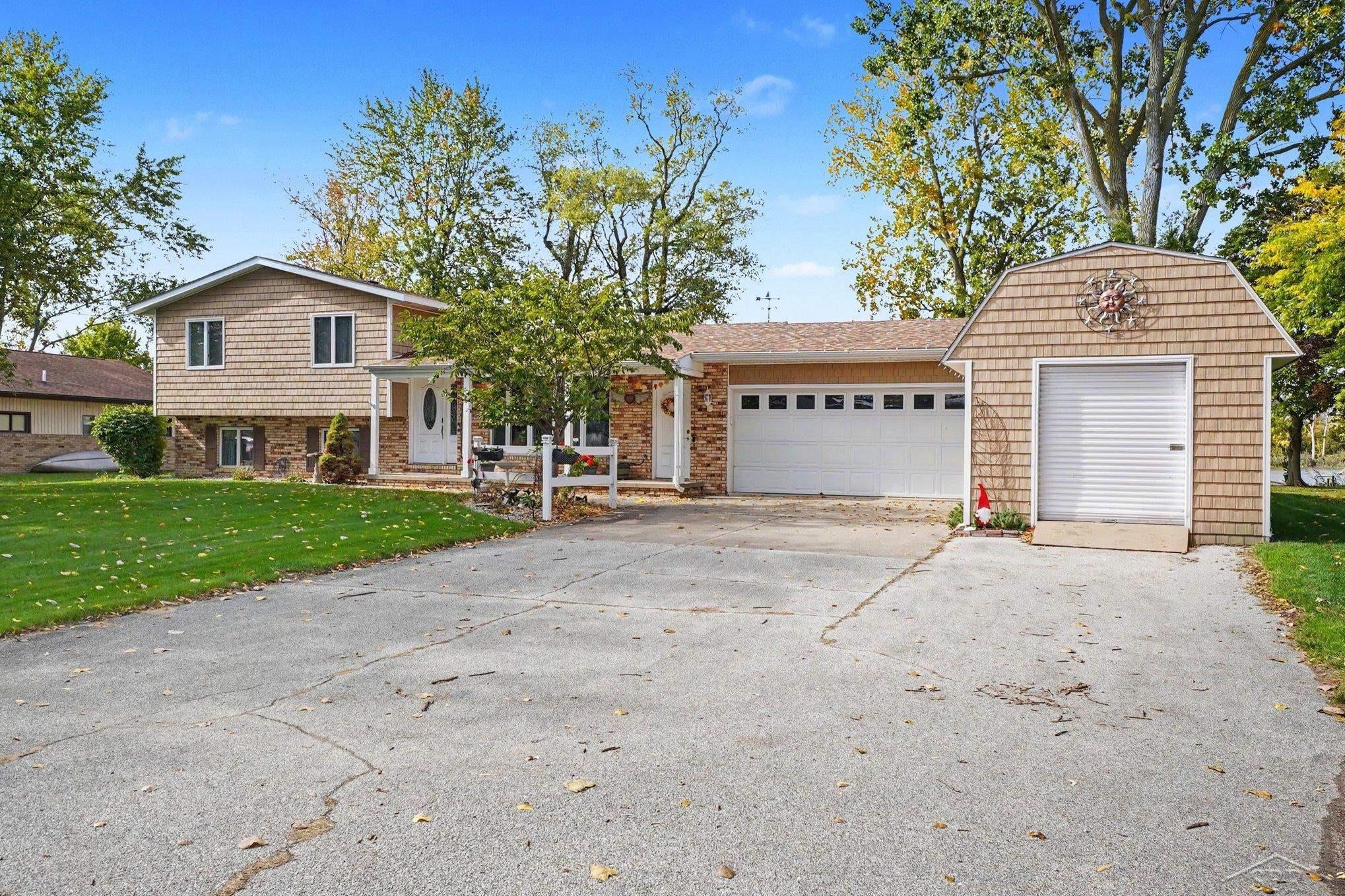 2898 E Evergreen Drive