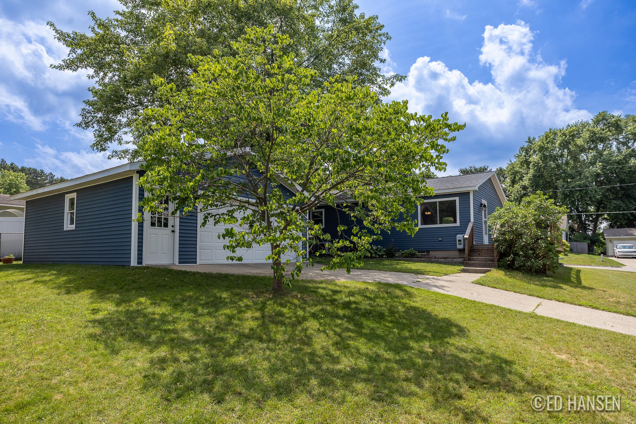 138 Lincoln Court