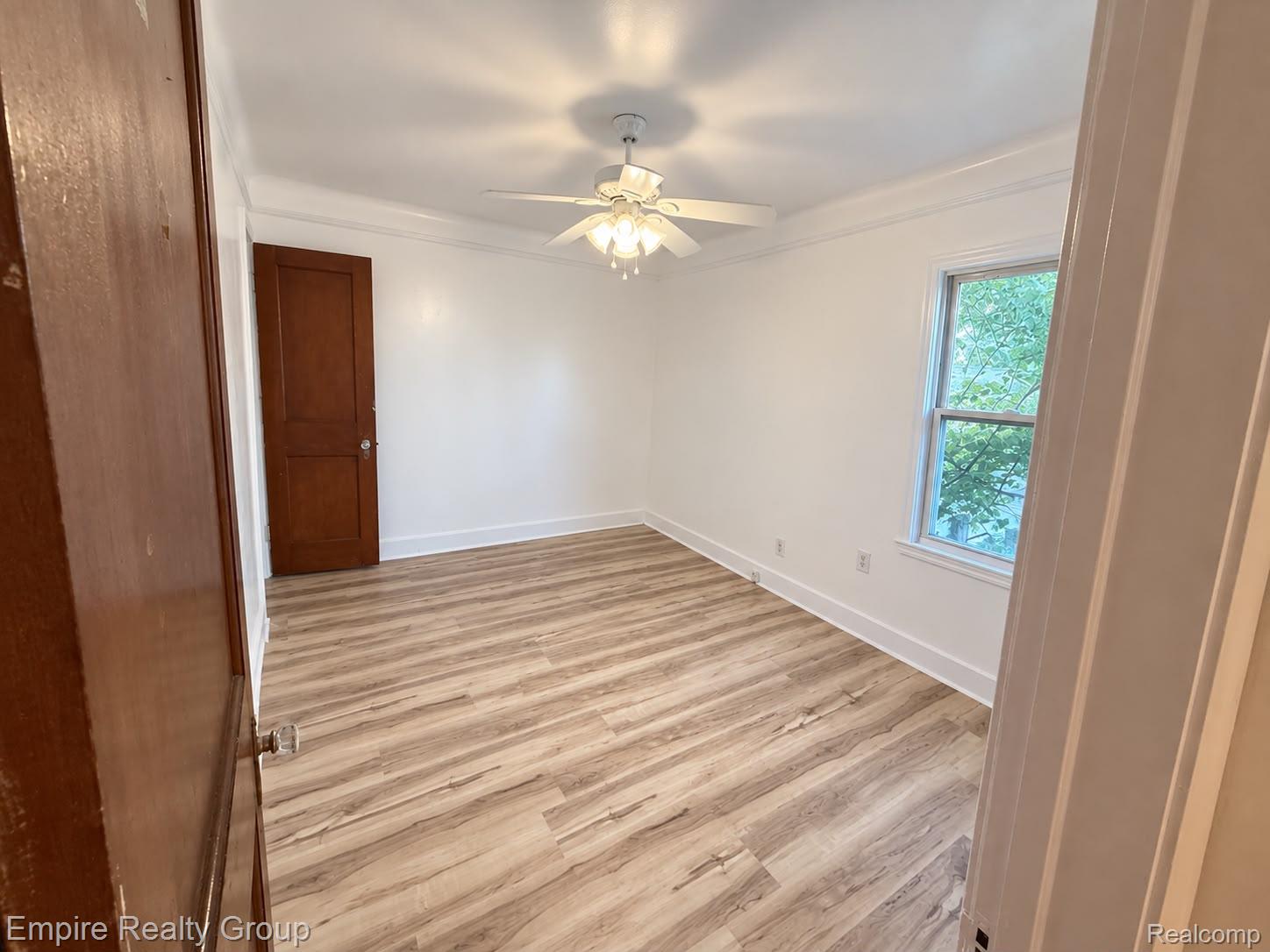 3916 High Street 2