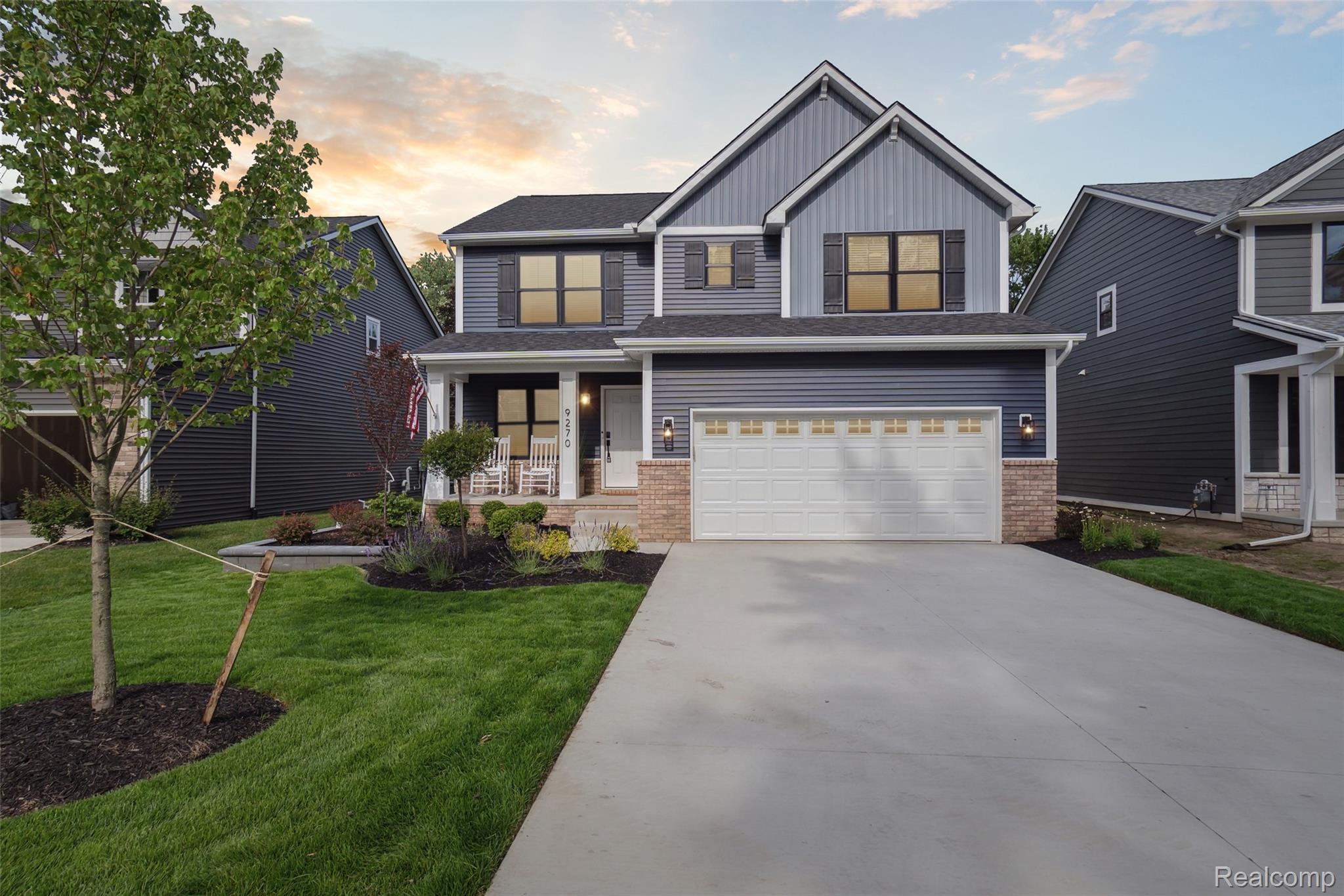 8845 Oakview