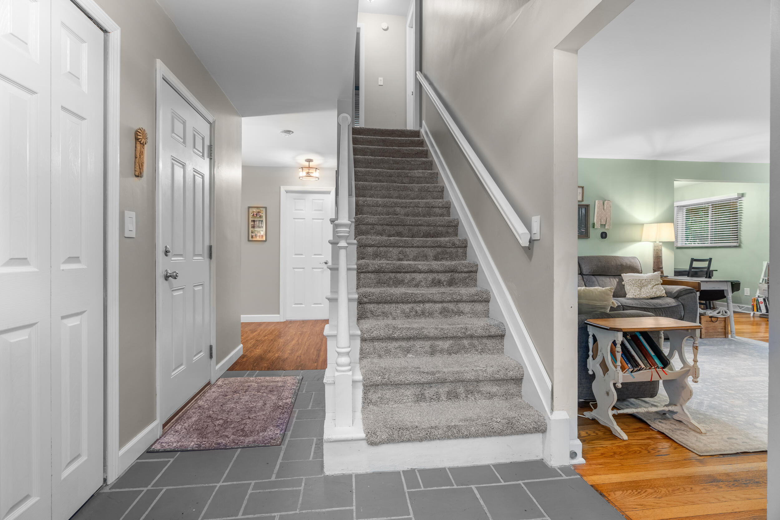 5898 Hummingbird Lane