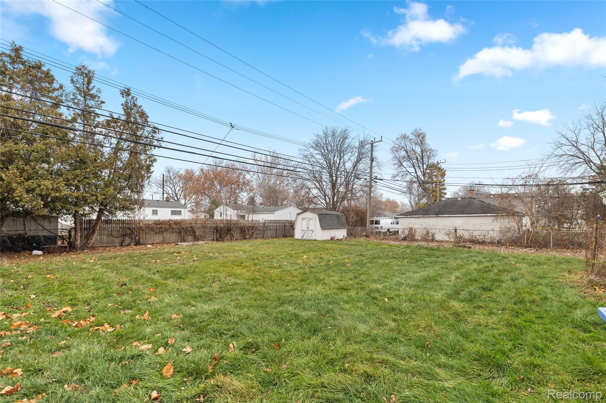 21118 Wellington Avenue E