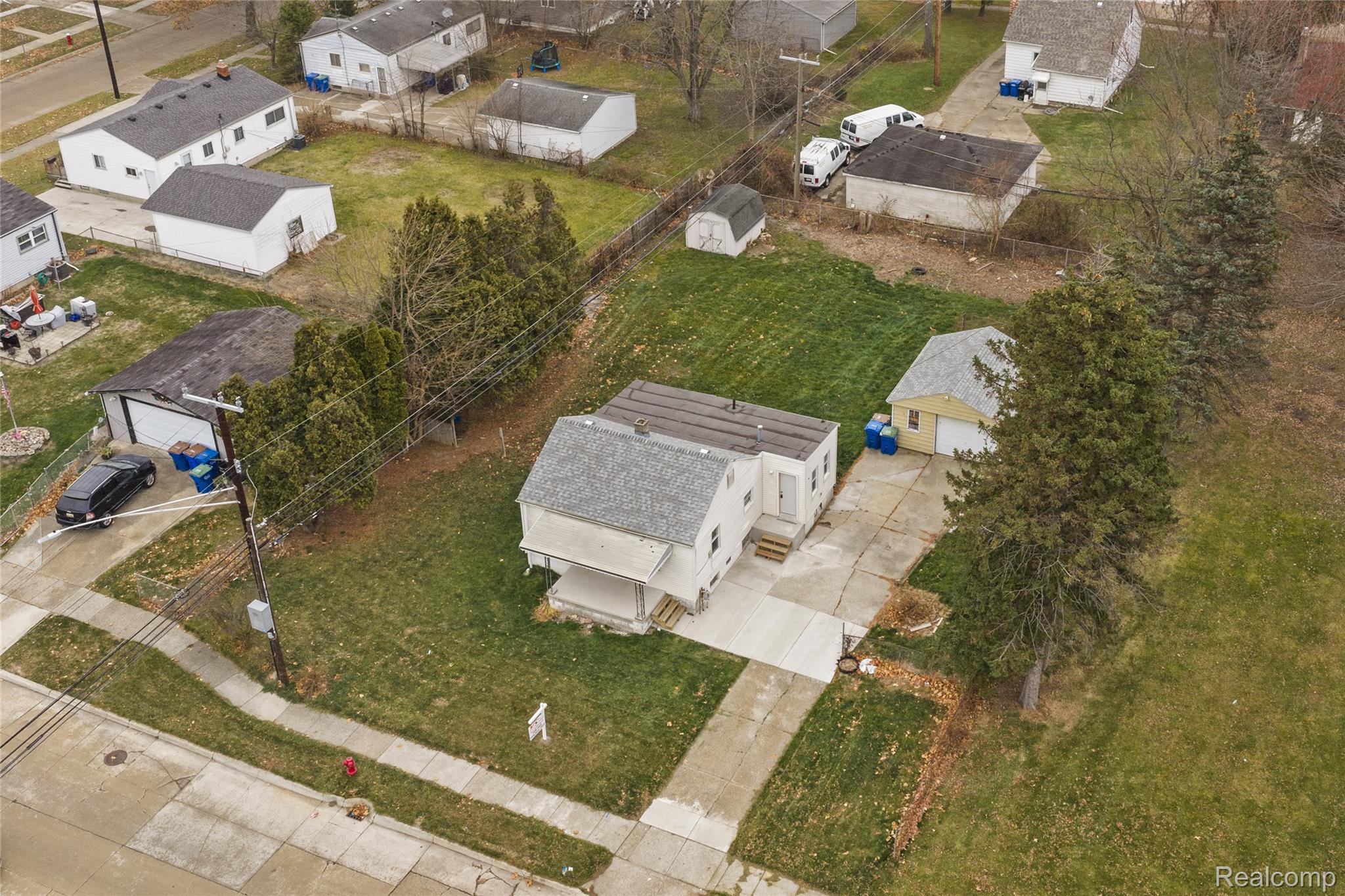 21118 Wellington Avenue E