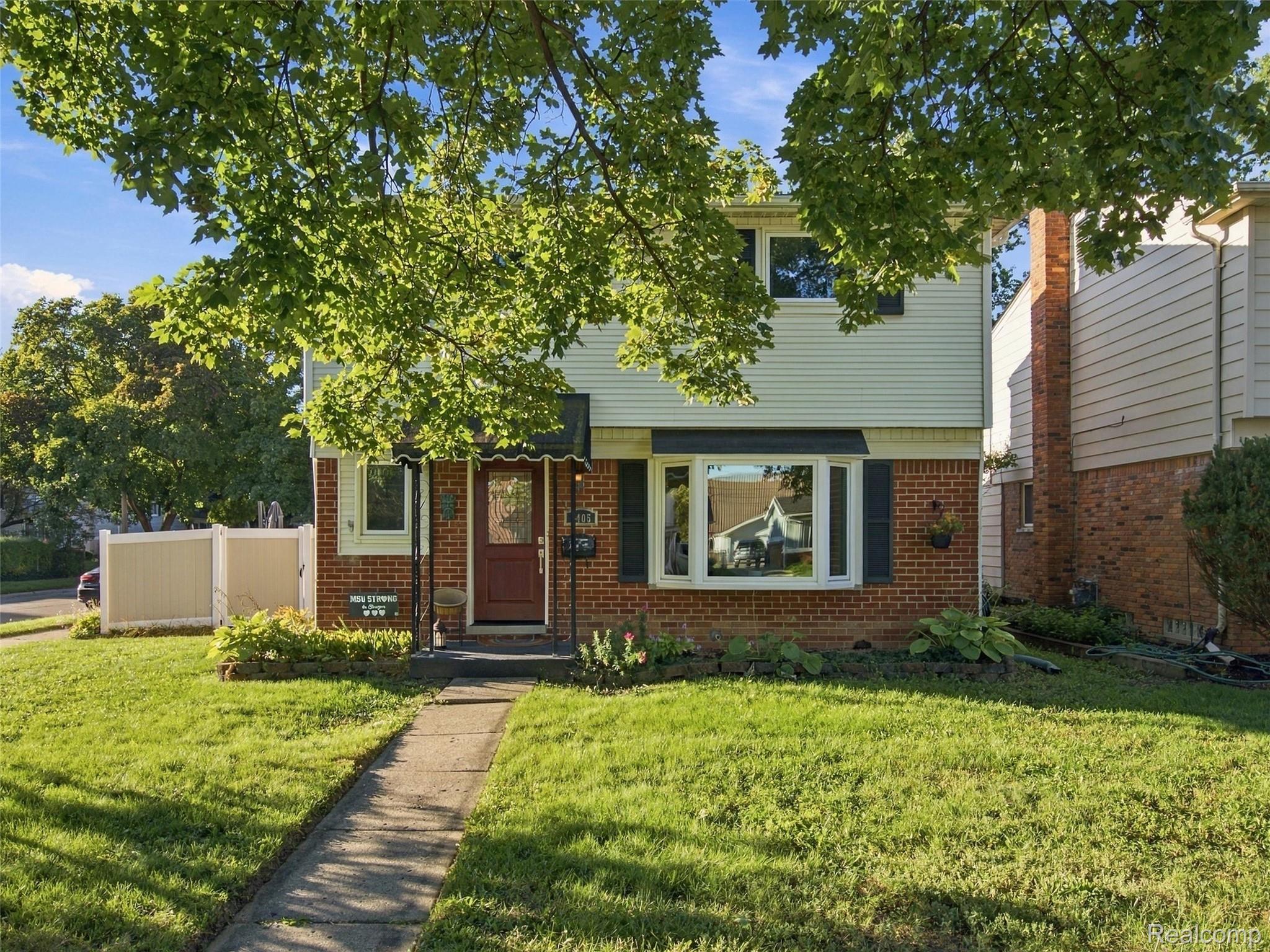 1405 W Elmwood Avenue