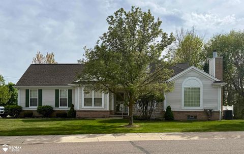 5733 Pinecroft Court Village Of Clarkston City MI 48346