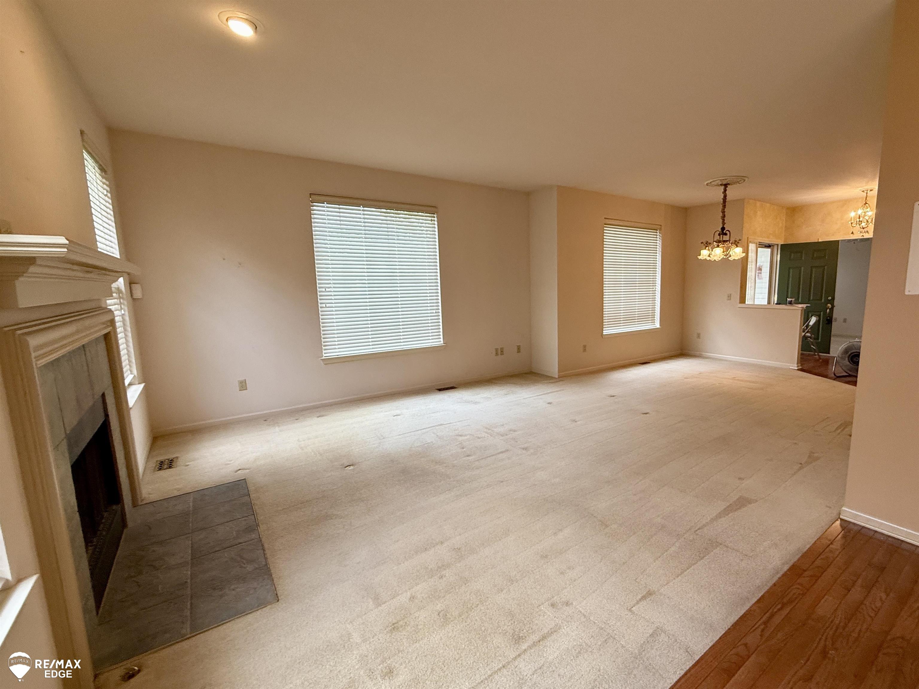 5733 Pinecroft Court