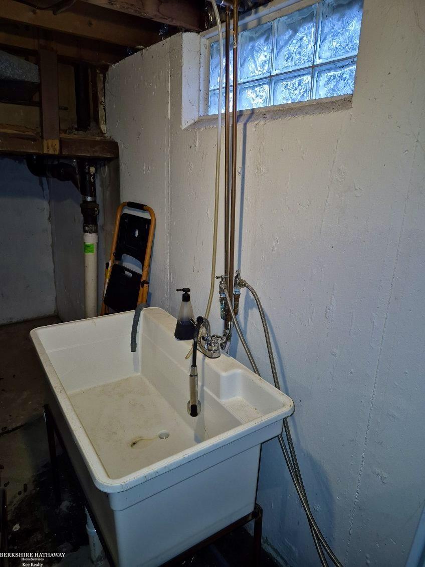 29561 Rosemont Street