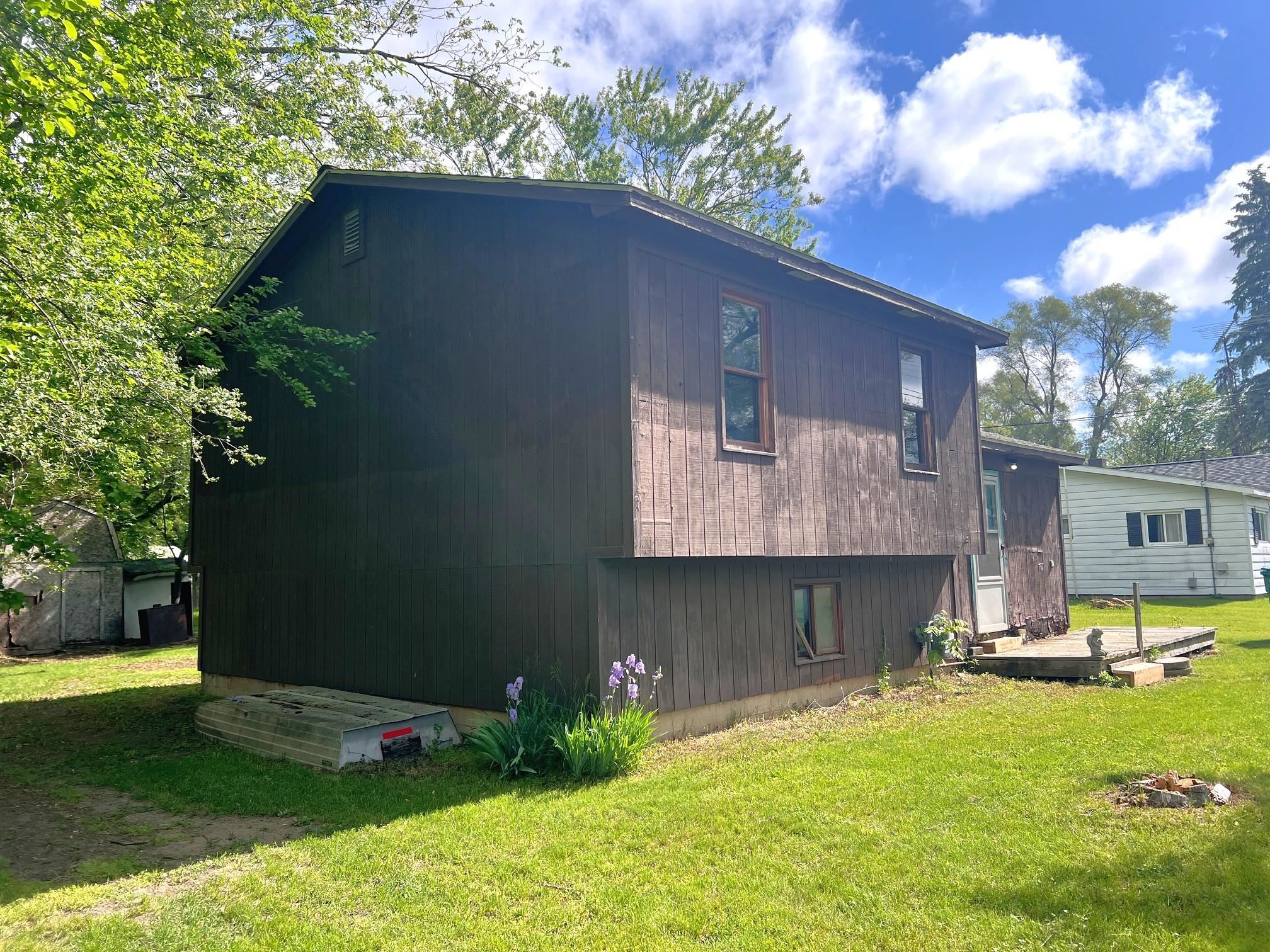 158 W Willow Street