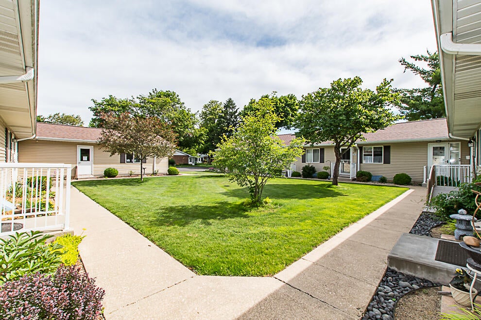 5172 Green Meadow Road 83