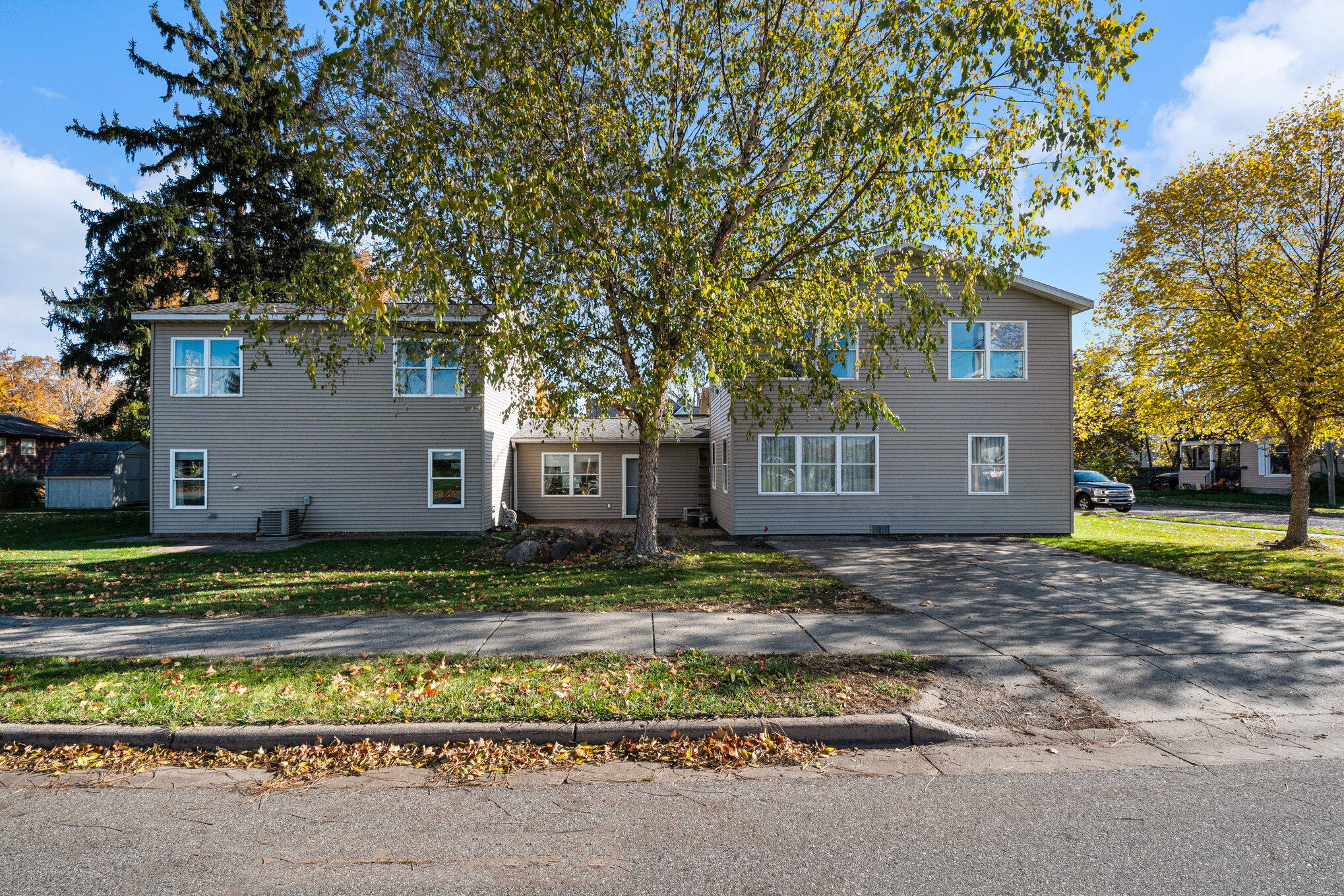 521 Spring Street SE