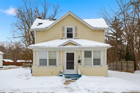 146 E Summit Street Chelsea City MI 48118