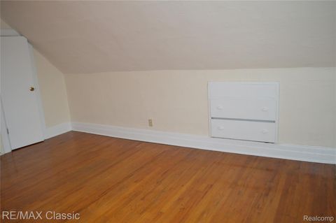 Tiny photo for 5208 Commonwealth St, Detroit City, MI 48208 (MLS # 20261003031)