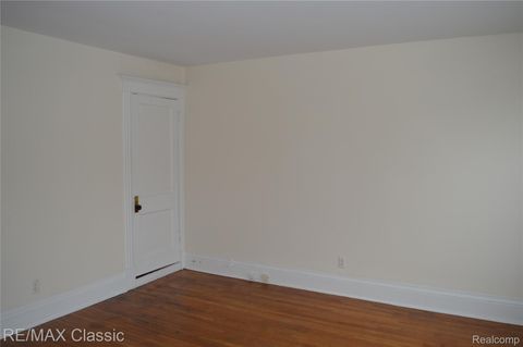 Tiny photo for 5208 Commonwealth St, Detroit City, MI 48208 (MLS # 20261003031)