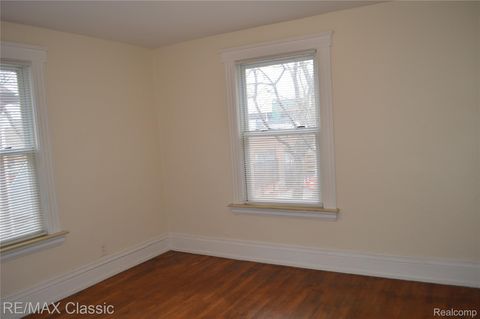 Tiny photo for 5208 Commonwealth St, Detroit City, MI 48208 (MLS # 20261003031)