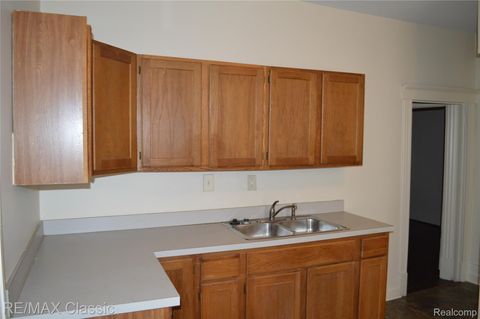 Tiny photo for 5208 Commonwealth St, Detroit City, MI 48208 (MLS # 20261003031)