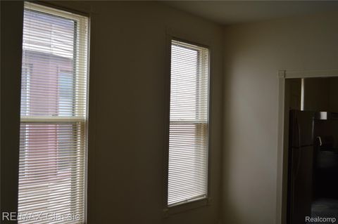 Tiny photo for 5208 Commonwealth St, Detroit City, MI 48208 (MLS # 20261003031)