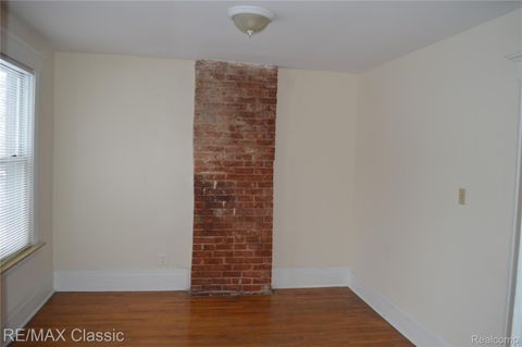 Tiny photo for 5208 Commonwealth St, Detroit City, MI 48208 (MLS # 20261003031)