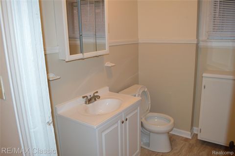 Tiny photo for 5208 Commonwealth St, Detroit City, MI 48208 (MLS # 20261003031)