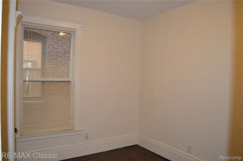 Tiny photo for 5208 Commonwealth St, Detroit City, MI 48208 (MLS # 20261003031)