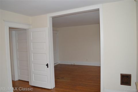 Tiny photo for 5208 Commonwealth St, Detroit City, MI 48208 (MLS # 20261003031)