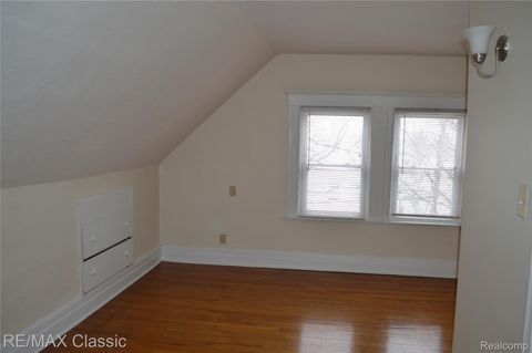 Tiny photo for 5208 Commonwealth St, Detroit City, MI 48208 (MLS # 20261003031)