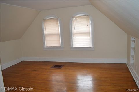 Tiny photo for 5208 Commonwealth St, Detroit City, MI 48208 (MLS # 20261003031)