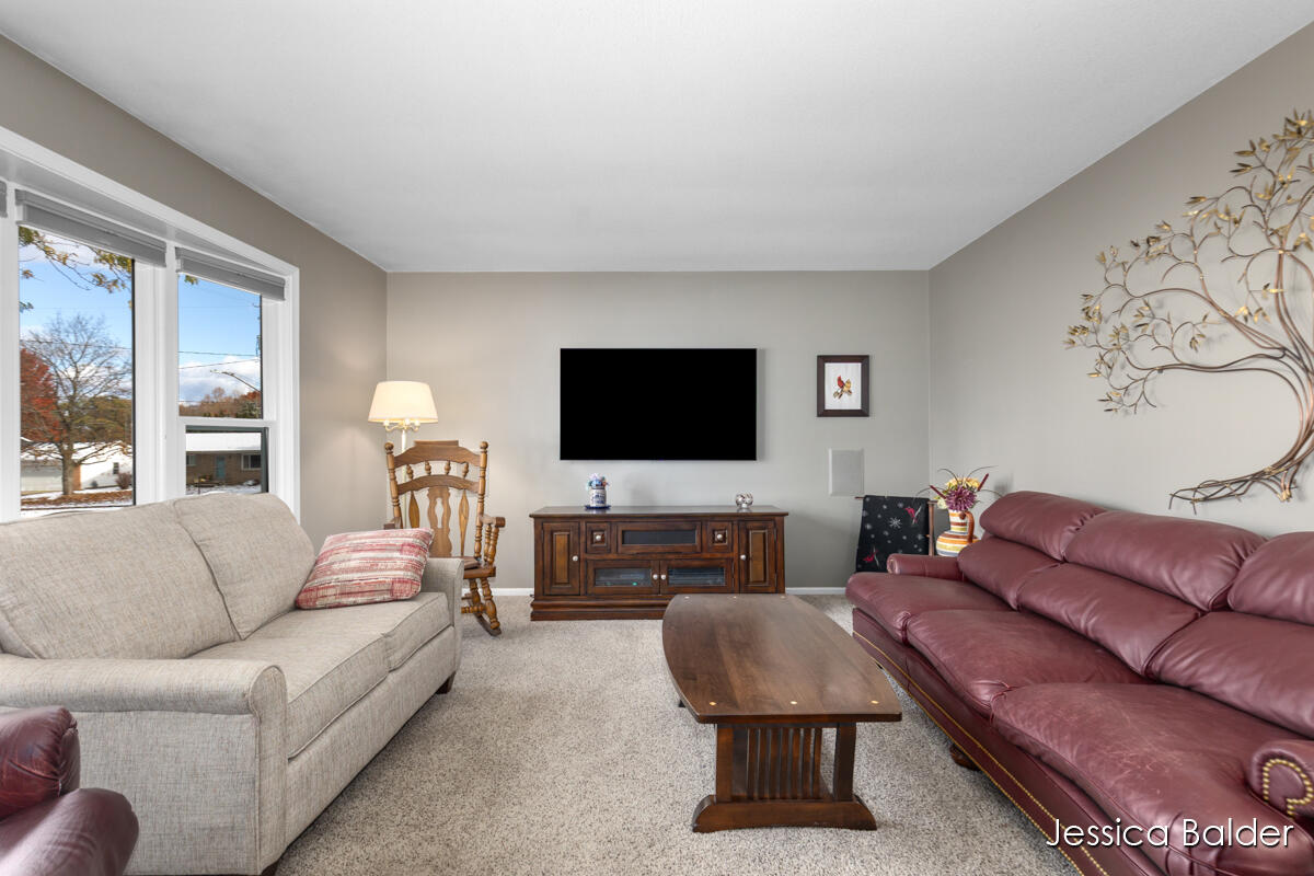 6908 Marshall Avenue SE