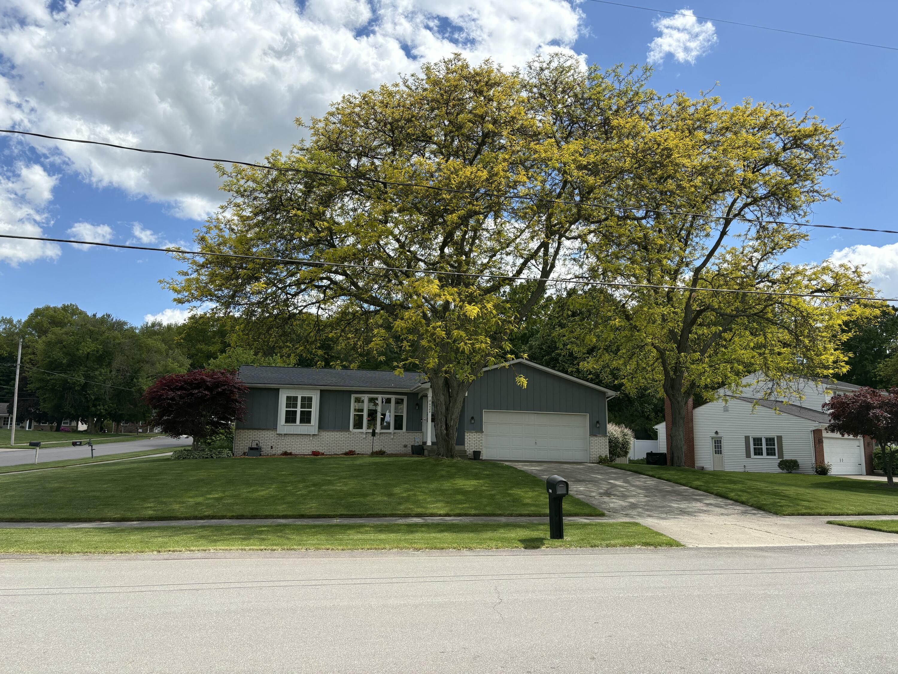 6908 Marshall Avenue SE