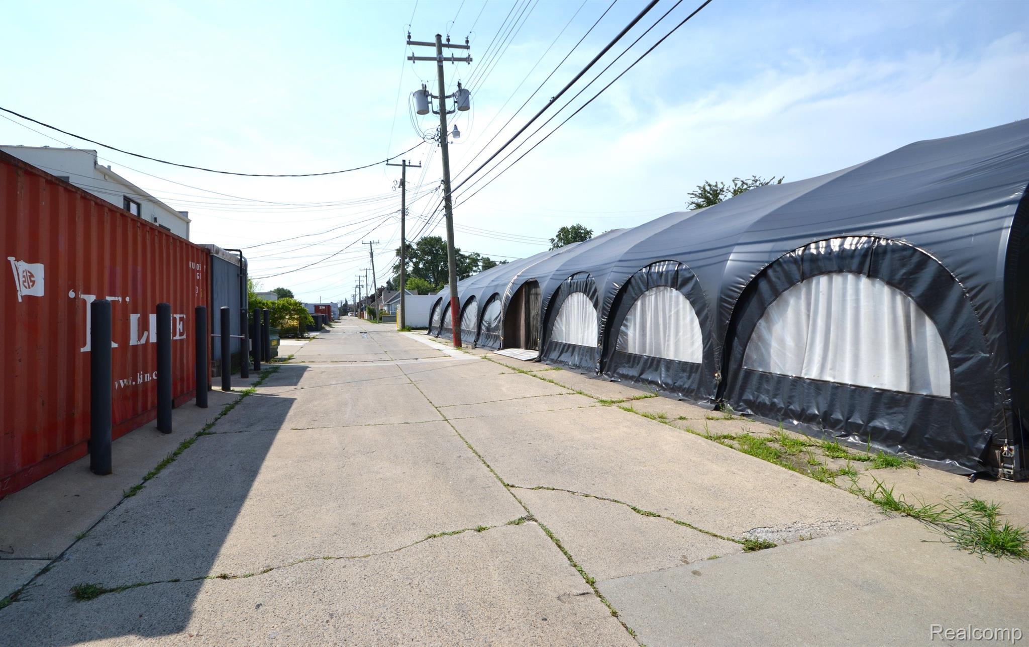HazelParkCity_Oakland, Michigan 48030, United States, 4 Bedrooms Bedrooms, ,5 BathroomsBathrooms,Residential,Active,104198
