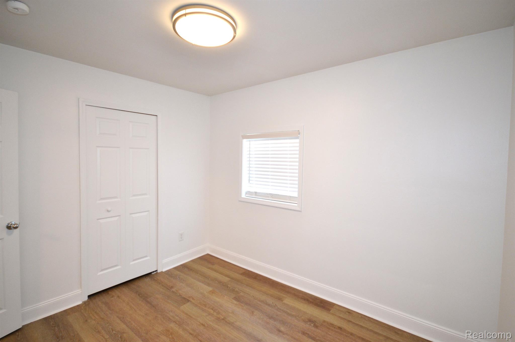 HazelParkCity_Oakland, Michigan 48030, United States, 4 Bedrooms Bedrooms, ,5 BathroomsBathrooms,Residential,Active,104198