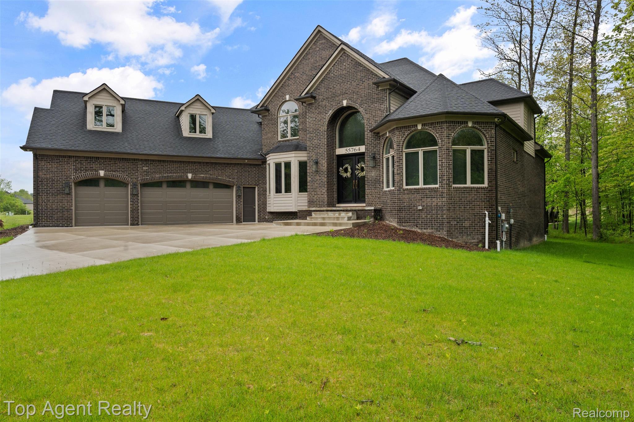 55764 Buckthorn Drive