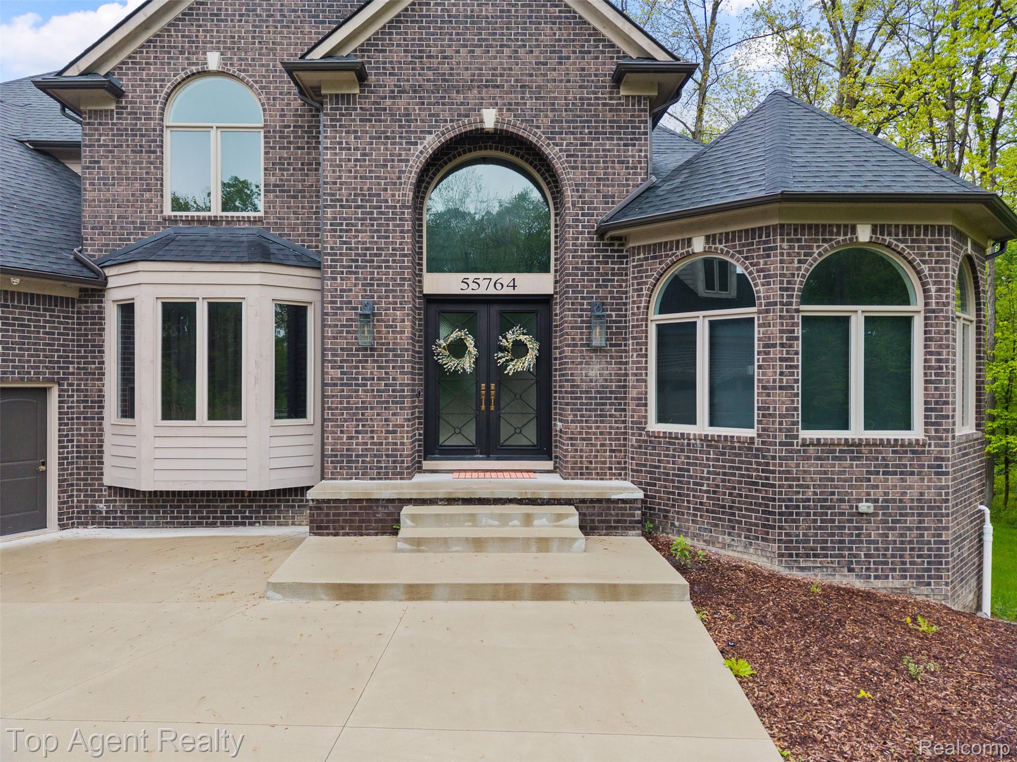 55764 Buckthorn Drive
