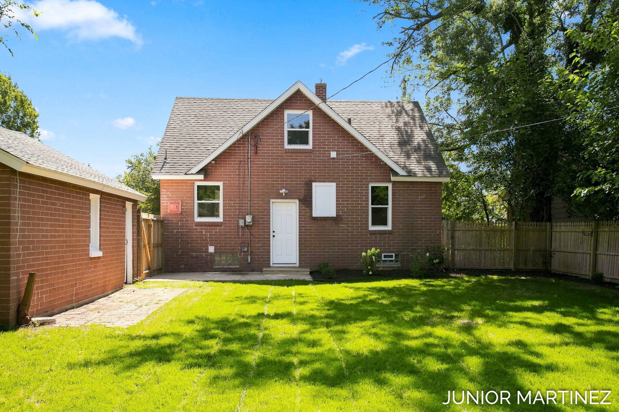 23 E 35th Street