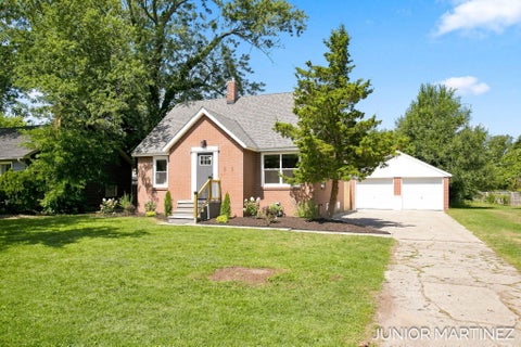 Photo of 23 E 35th Street, Holland City, MI 49423 (MLS # 71026046006)