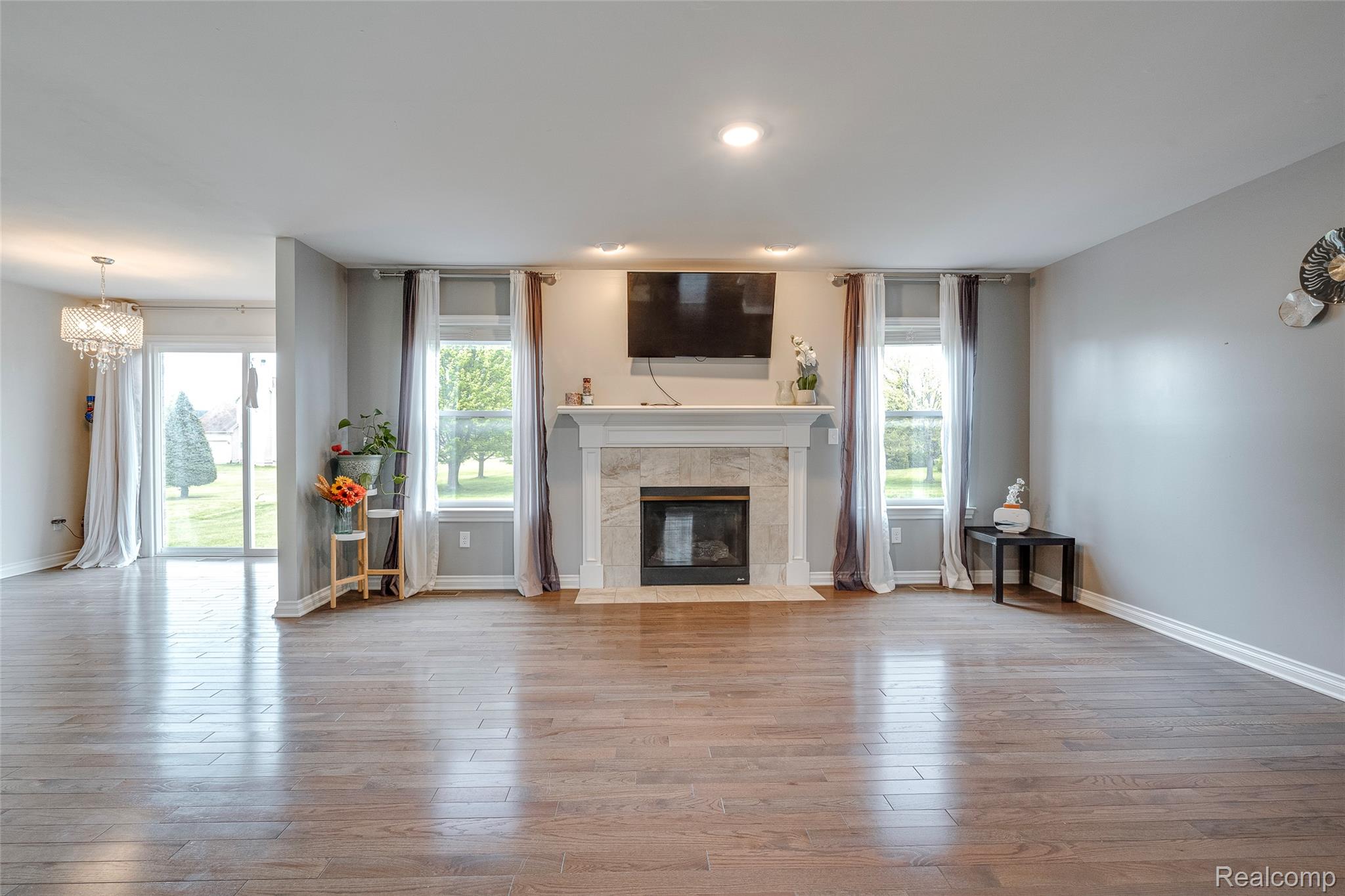 6871 Chandler Drive