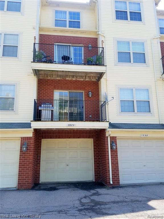 Troy City, Michigan 48084, United States, 2 Bedrooms Bedrooms, ,3 BathroomsBathrooms,Residential,Active,155462